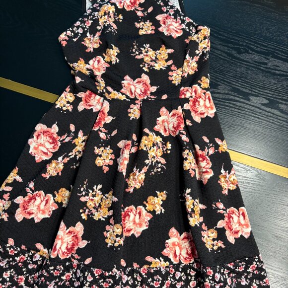 Rewind Fit & Flare Bare Shoulder Dress Size XS EUC - Picture 3 of 9